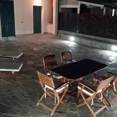 Caravella Di Due Piani Con Terrazza Vista Mare צ'ריאלה