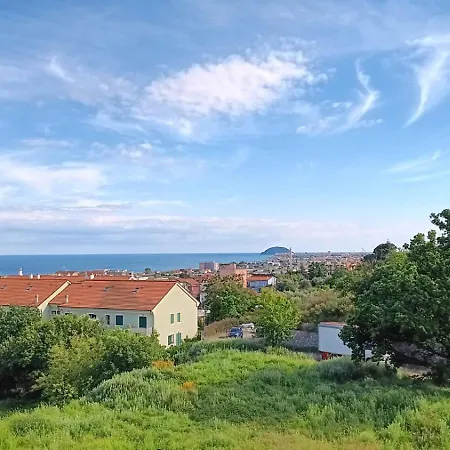 Caravella Di Due Piani Con Terrazza Vista Mare * Ceriale